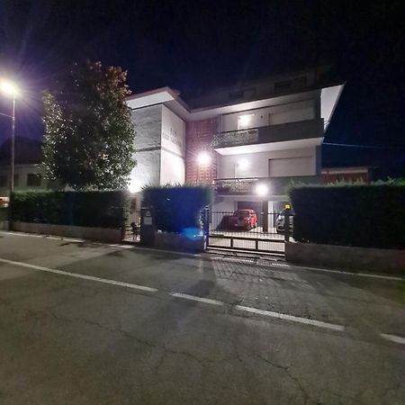 מלון אוריו אל סריו Landlady Airport Orio Bergamo Ida מראה חיצוני תמונה