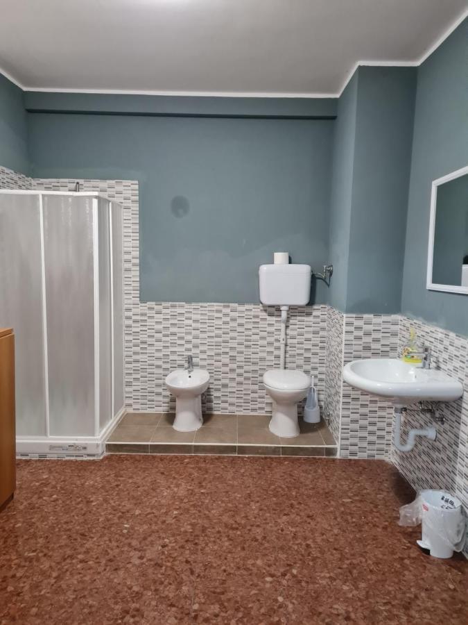 מלון אוריו אל סריו Landlady Airport Orio Bergamo Ida מראה חיצוני תמונה