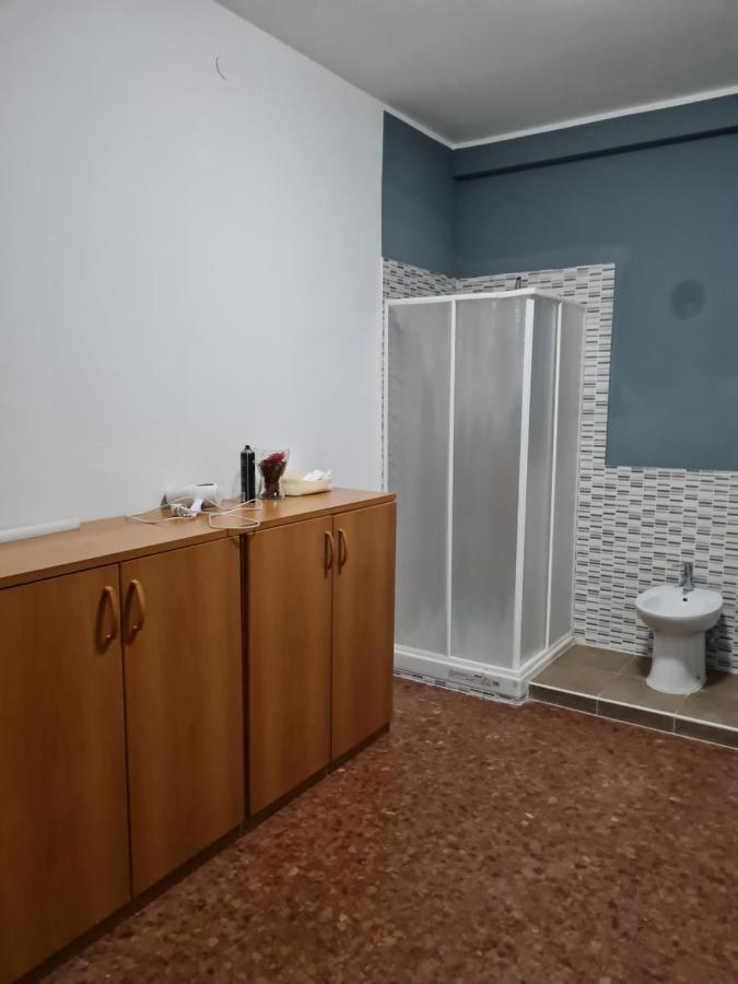 מלון אוריו אל סריו Landlady Airport Orio Bergamo Ida מראה חיצוני תמונה