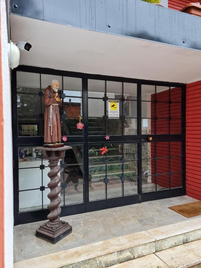 מלון אוריו אל סריו Landlady Airport Orio Bergamo Ida מראה חיצוני תמונה
