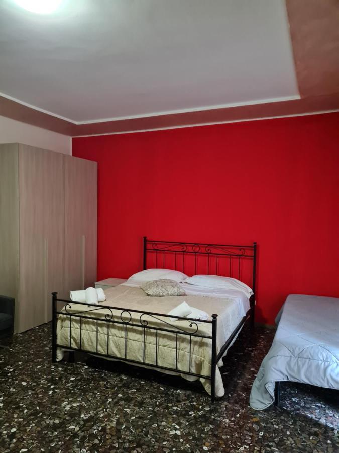 מלון אוריו אל סריו Landlady Airport Orio Bergamo Ida מראה חיצוני תמונה